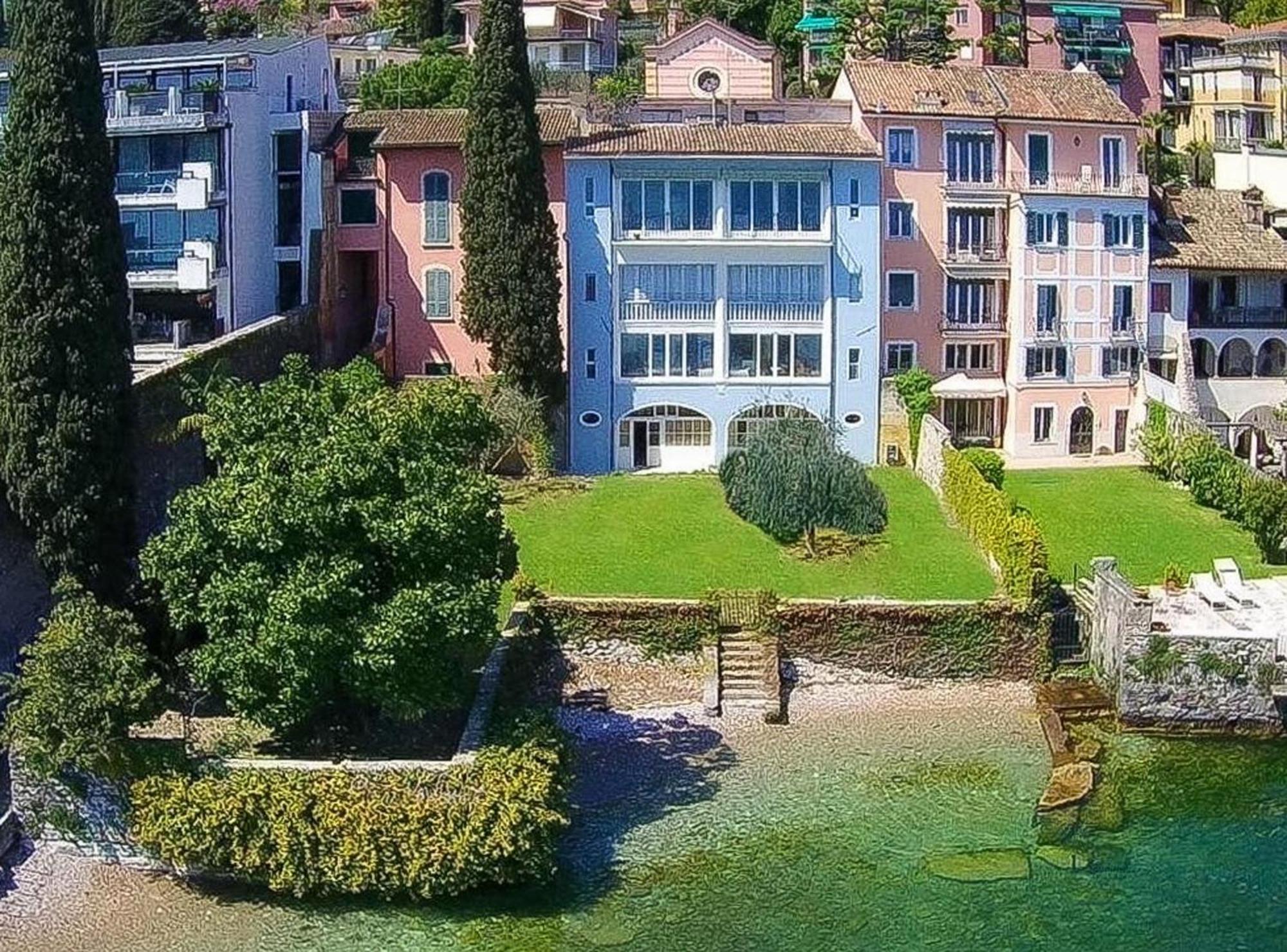 Luxury Lakeside Apartment Right On The Water Salò Esterno foto